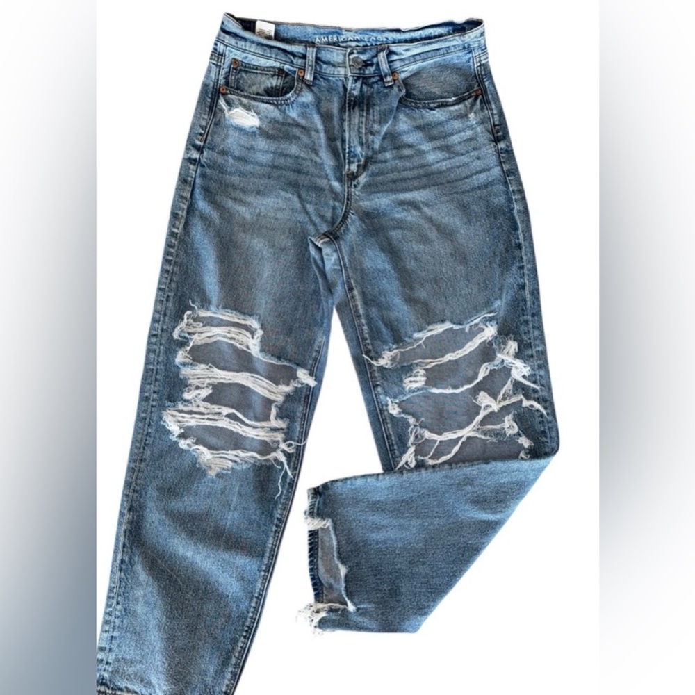 AE Strigid Ripped Highest Waist Baggy
Straight Jean